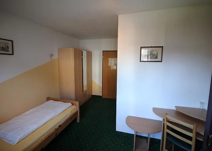 Отель Goetznerhof - Self-check-in Инсбрук