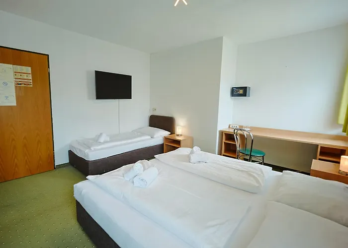 Goetznerhof - Self-check-in Отель 3*